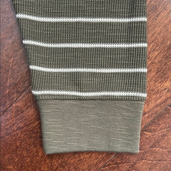 Vince Men’s Green and White Long Sleeve Tee, Size - Picture 7 of 12